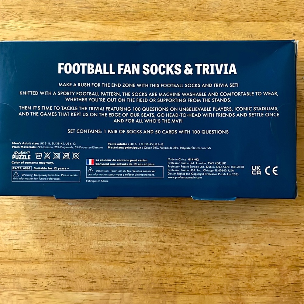 Football socks & trivia set - Picture 2 of 2